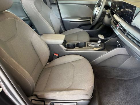 Used 2025 Kia K4 FWD image 35