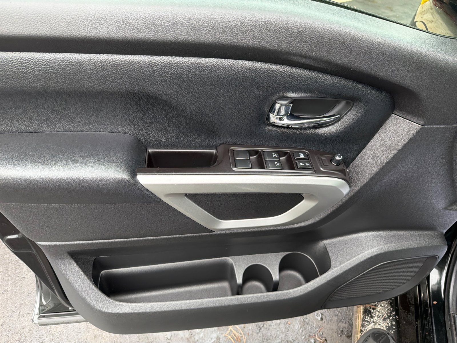 Used 2019 Nissan Titan SV w/ SV Convenience Package AWD/4WD image 20