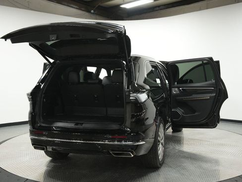 Used 2026 Buick Enclave Avenir w/ Super Cruise Package FWD image 10