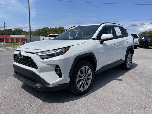 Used 2023 Toyota RAV4 XLE Premium FWD image 9