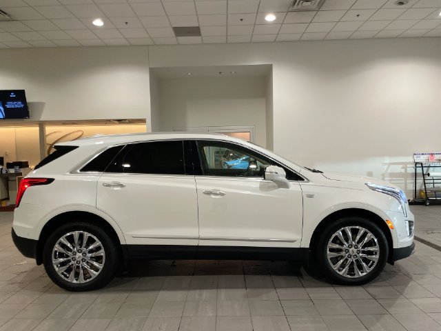 Used 2022 Cadillac XT5 Premium Luxury w/ Platinum Package AWD/4WD image 7