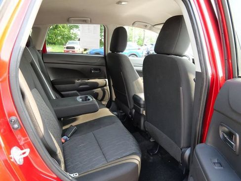 Used 2022 Mitsubishi Outlander Sport ES AWD/4WD image 9