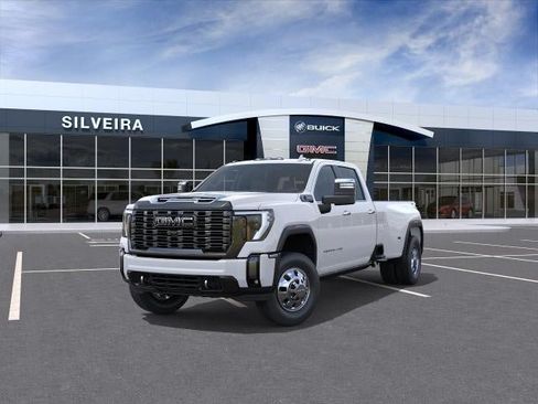 New 2026 GMC Sierra 3500 Denali Ultimate w/ LPO, Black Badging Package AWD/4WD image 8