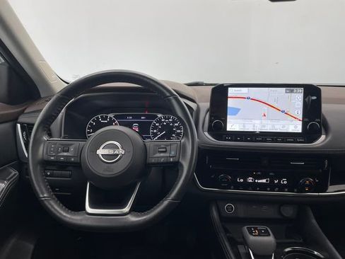 Used 2023 Nissan Rogue SL w/ SL Premium Package FWD image 3