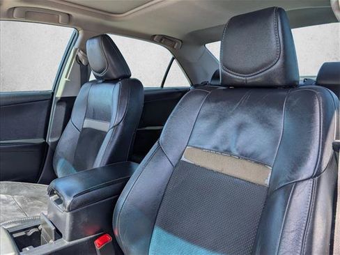 Used 2012 Toyota Camry SE w/ Leather Pkg FWD image 23