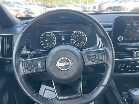 Used 2024 Nissan Pathfinder Rock Creek AWD/4WD image 17