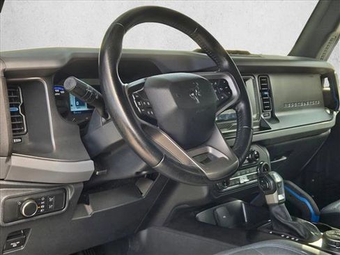 Used 2022 Ford Bronco Black Diamond image 10