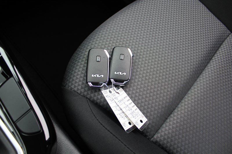 Used 2023 Kia Soul S FWD image 15