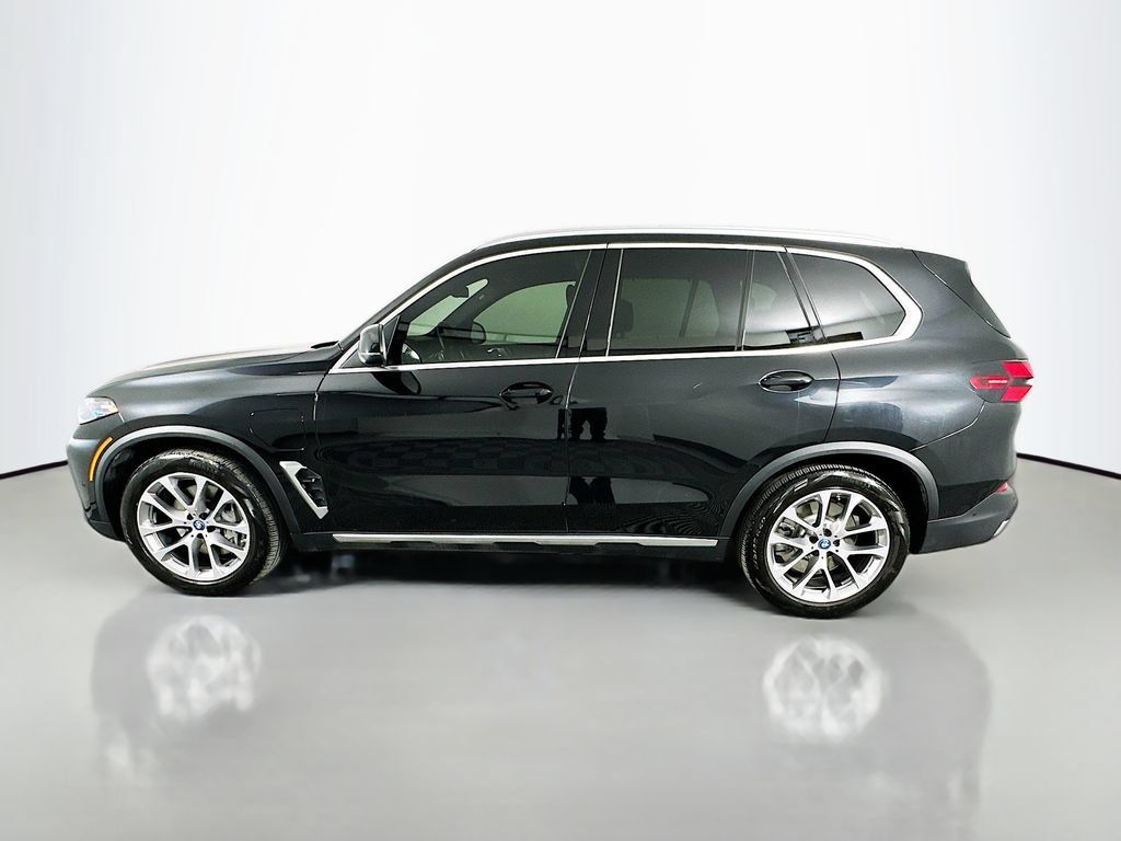 Certified 2024 BMW X5 xDrive50e w/ Premium Package AWD/4WD image 8