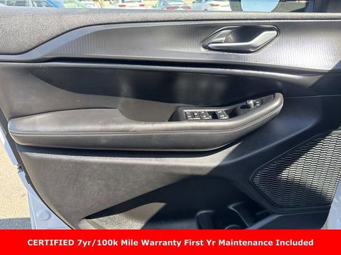 Used 2023 Jeep Grand Cherokee L Laredo AWD/4WD image 18