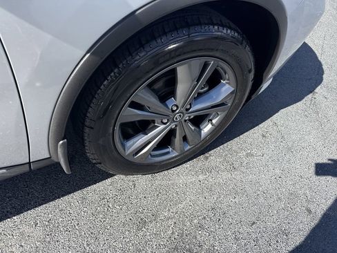 Used 2021 Nissan Murano Platinum w/ Cargo Package image 23