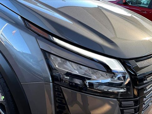 New 2026 Nissan Pathfinder SL AWD/4WD image 13
