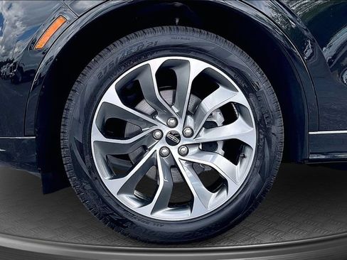 Used 2026 Lincoln Aviator AWD w/ Jet Appearance Package image 32