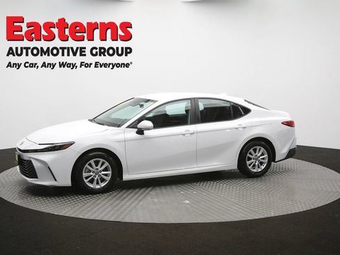 Used 2025 Toyota Camry LE FWD image 61
