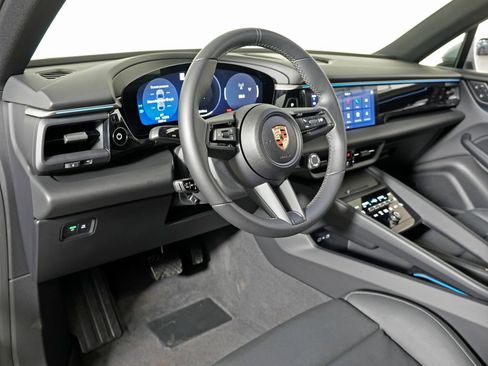 Used 2025 Porsche Macan 4 Electric w/ Premium Package AWD/4WD image 4