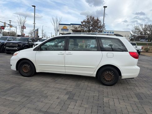 Used 2008 Toyota Sienna CE image 7