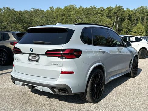 Used 2024 BMW X5 xDrive40i w/ M Sport Package AWD/4WD image 3