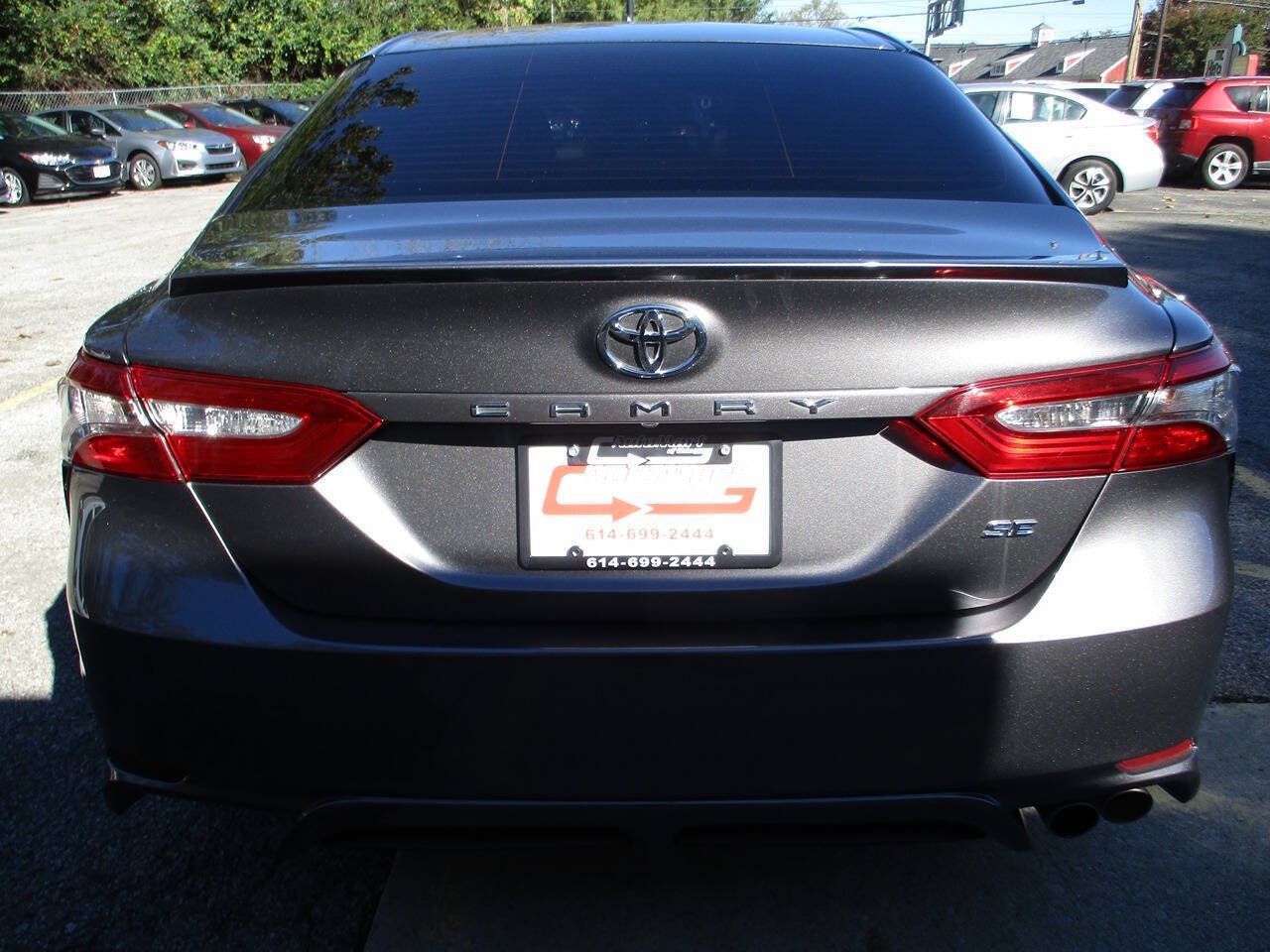 Used 2018 Toyota Camry SE FWD image 18