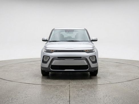 Used 2025 Kia Soul LX w/ LX Technology Package image 2
