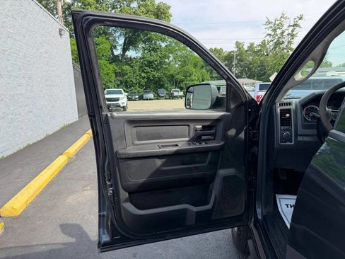 Used 2018 RAM 2500 Tradesman w/ Chrome Appearance Group AWD/4WD image 13