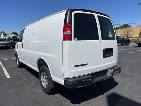 New 2025 Chevrolet Express 2500 Work Van w/ Driver Convenience Package image 5