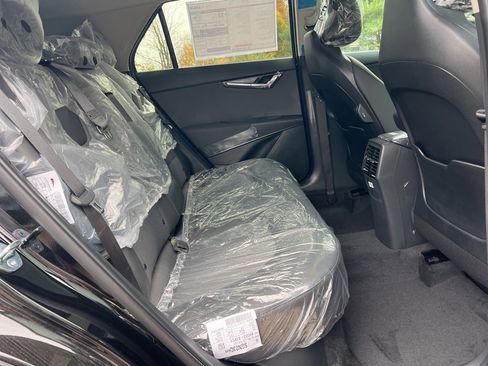 New 2026 Kia Niro EX image 14