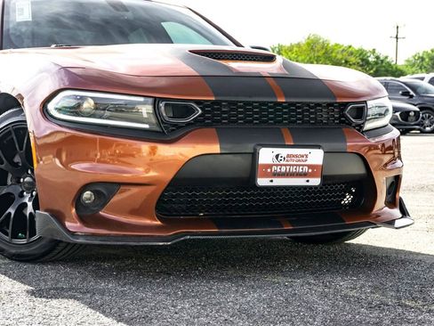 Used 2022 Dodge Charger R/T w/ Blacktop Package image 3