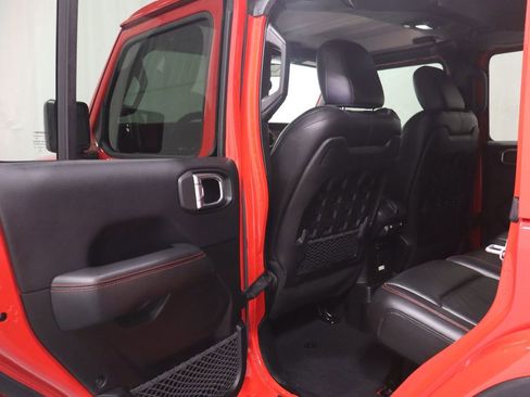 Certified 2018 Jeep Wrangler Unlimited Rubicon w/ Safety Group image 12