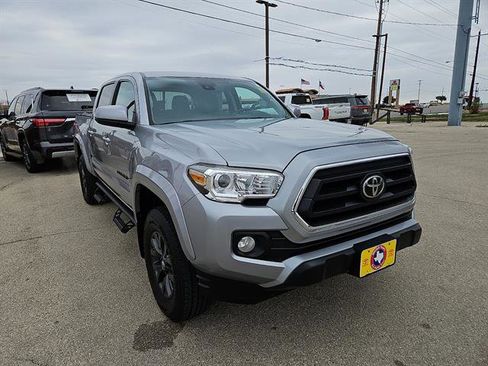 Used 2020 Toyota Tacoma SR5 image 7