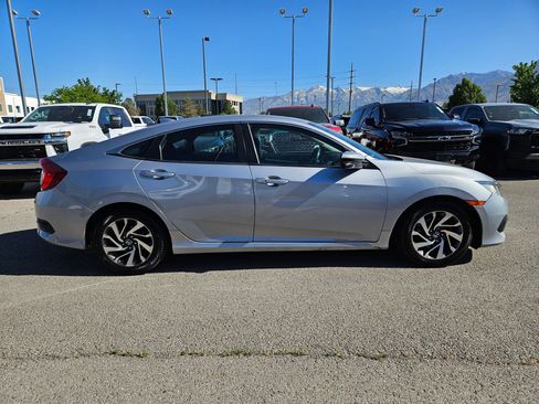 Used 2017 Honda Civic EX image 2