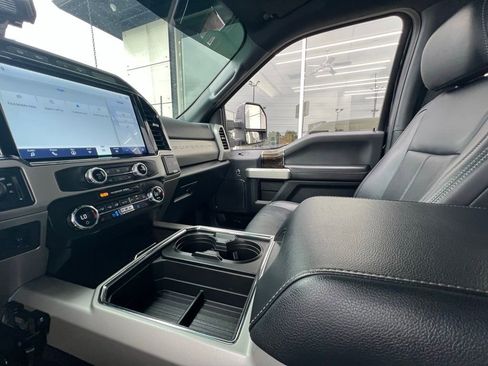 Used 2022 Ford F250 Lariat w/ Lariat Value Package image 48