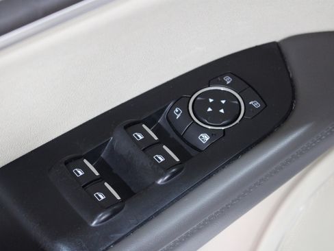 Used 2017 Lincoln MKX Select w/ Select Plus Package image 7