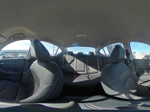 Used 2025 Nissan Altima 2.5 SV image 42