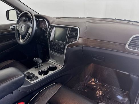 Used 2014 Jeep Grand Cherokee Overland w/ Advanced Technology Group AWD/4WD image 39