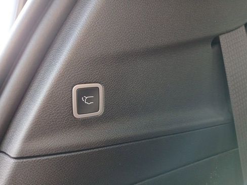 New 2026 Chrysler Pacifica Select image 10