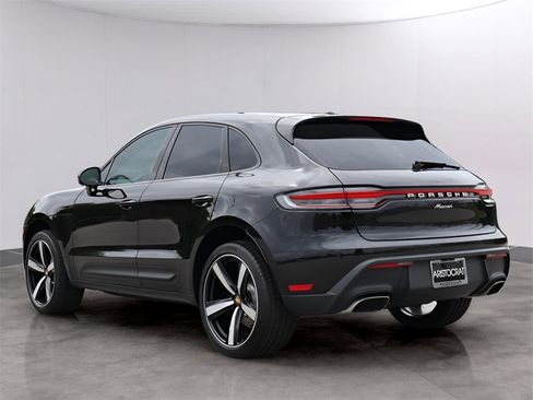 New 2025 Porsche Macan image 3