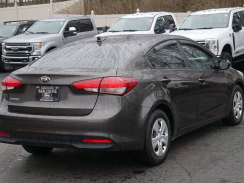 Used 2018 Kia Forte LX w/ LX Popular Package image 9