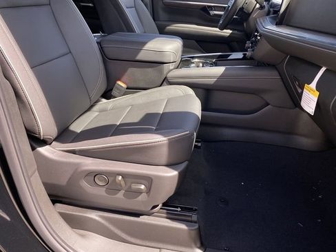 New 2026 Chevrolet Suburban Premier image 45