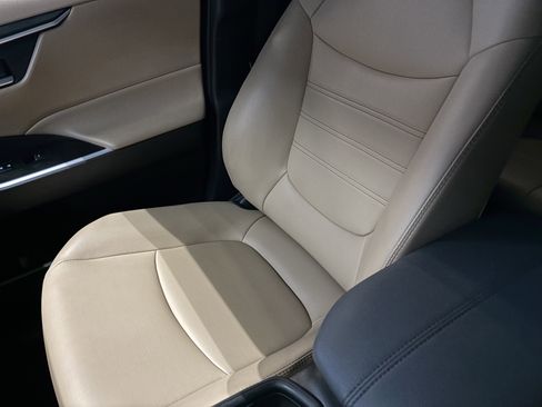 Certified 2025 Toyota RAV4 XLE Premium FWD image 18