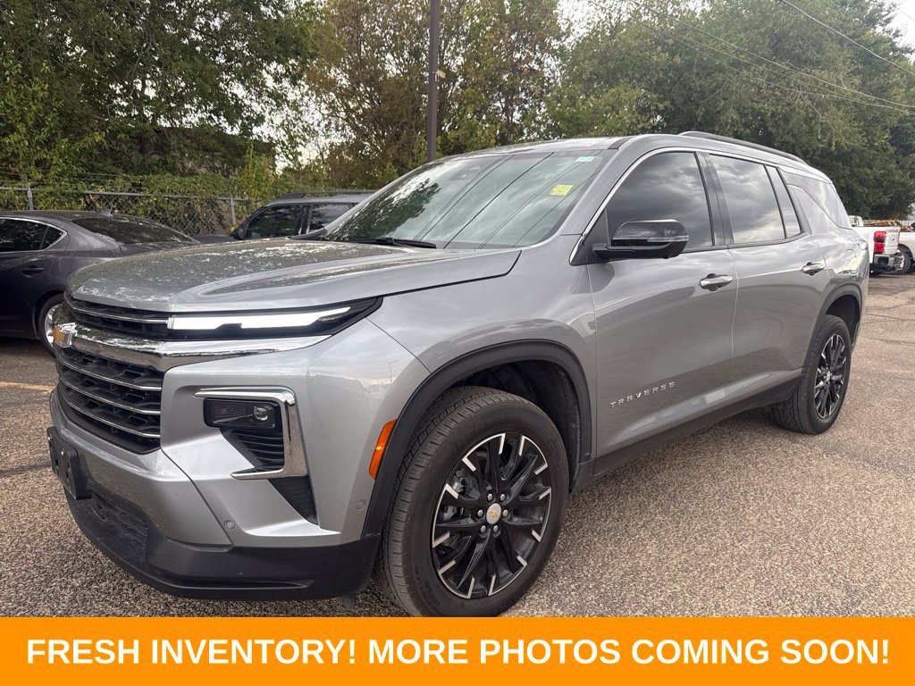 Used 2024 Chevrolet Traverse LT w/ Enhanced Driving Package FWD image 5