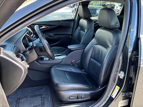 Used 2016 Chevrolet Malibu LT w/ Leather Package image 9