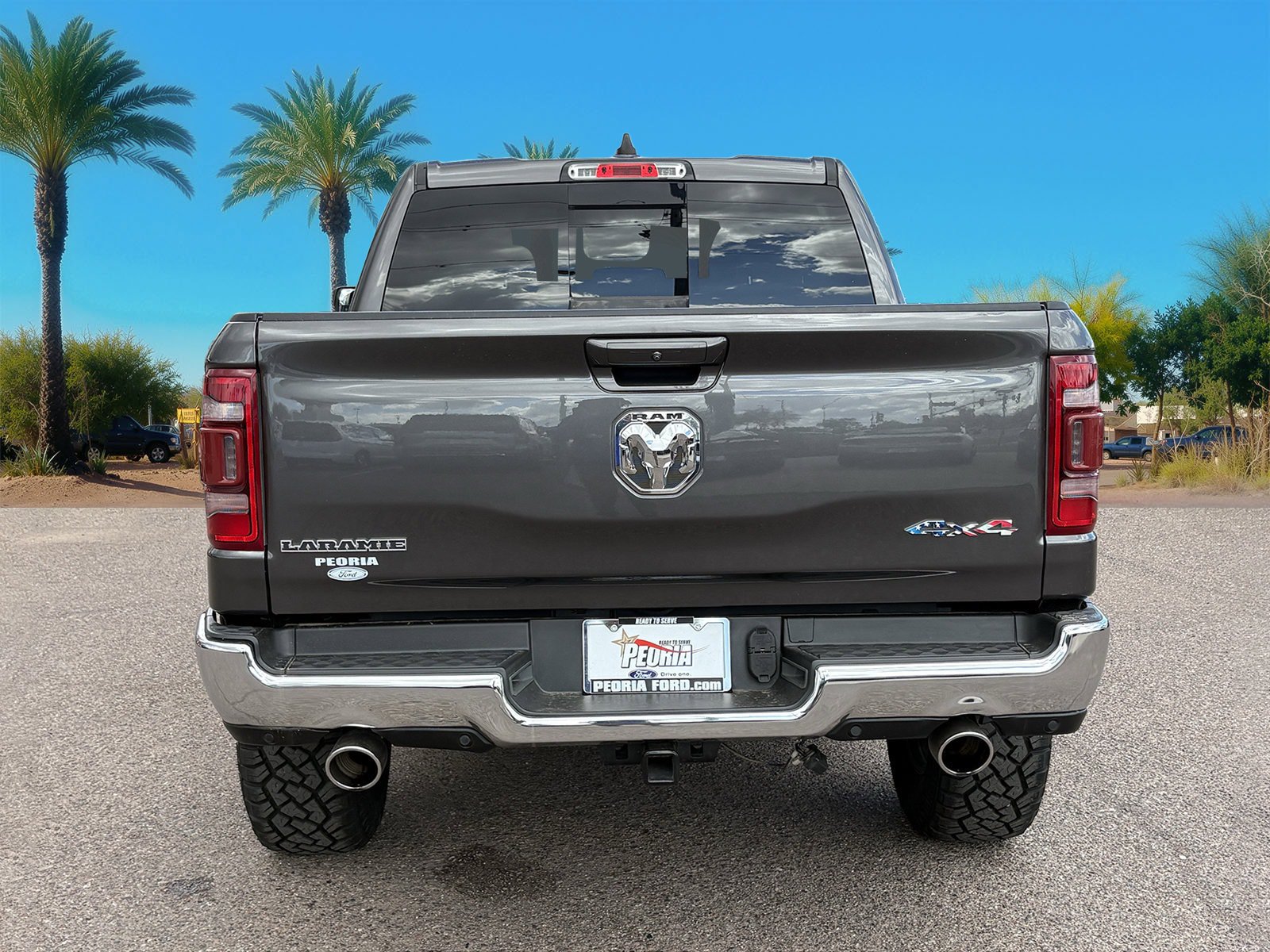 Used 2023 RAM 1500 Laramie AWD/4WD image 4