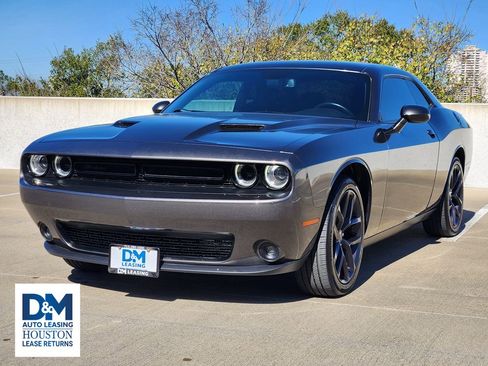 Used 2021 Dodge Challenger SXT w/ Blacktop Package image 3