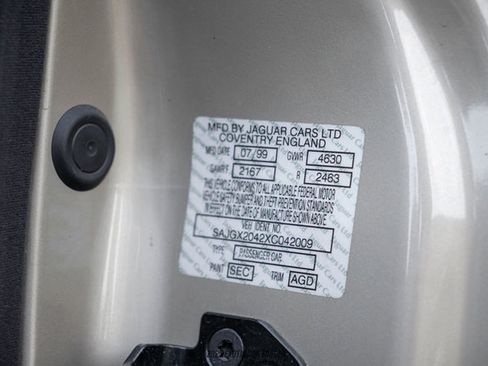 Used 1999 Jaguar XK8 Convertible image 32