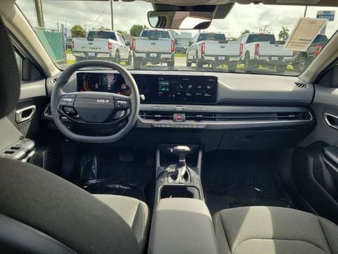 Used 2025 Kia K4 FWD image 13