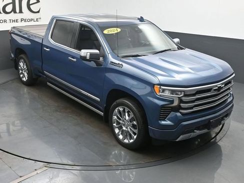 Used 2024 Chevrolet Silverado 1500 High Country w/ High Country Premium Package AWD/4WD image 46