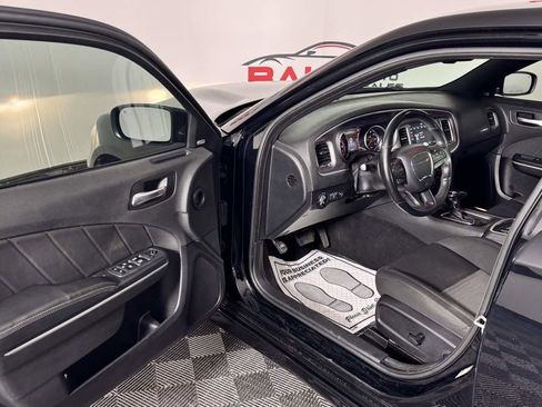 Used 2019 Dodge Charger GT RWD image 12