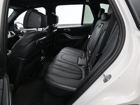 Used 2025 BMW X5 xDrive50e AWD/4WD image 33