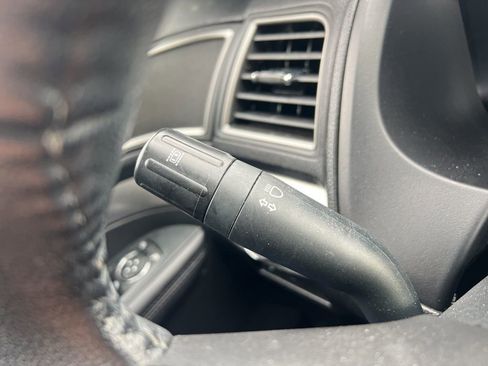 Used 2018 Ford Explorer XLT w/ Equipment Group 202A image 16