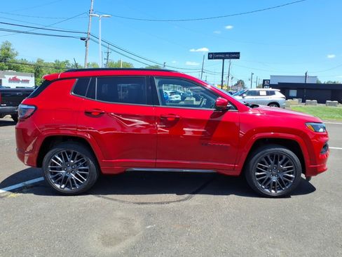 Used 2022 Jeep Compass Limited AWD/4WD image 2